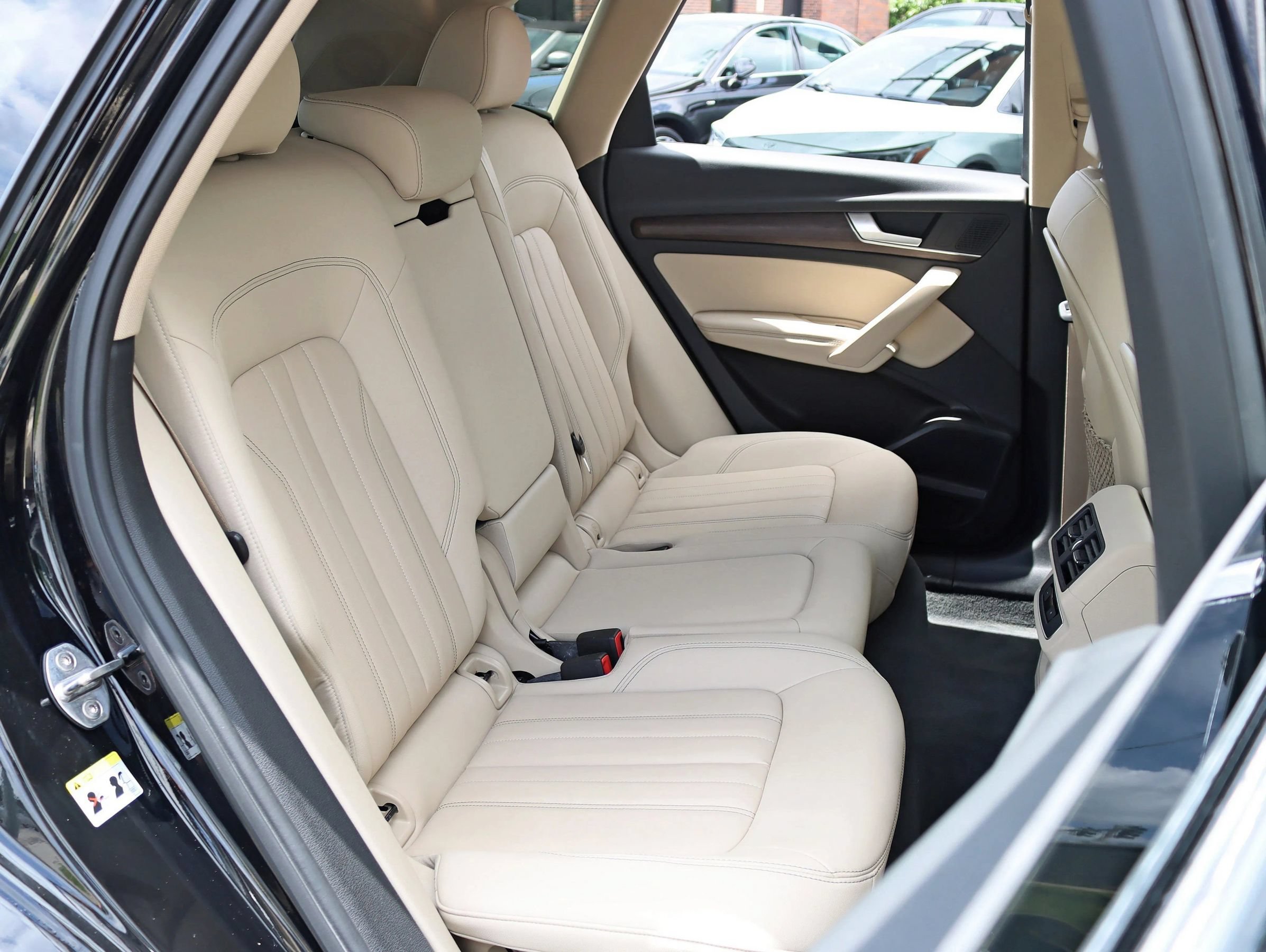 Used 2022 Audi Q5 2.0T Premium Plus w/ Premium Plus Package AWD/4WD image 32