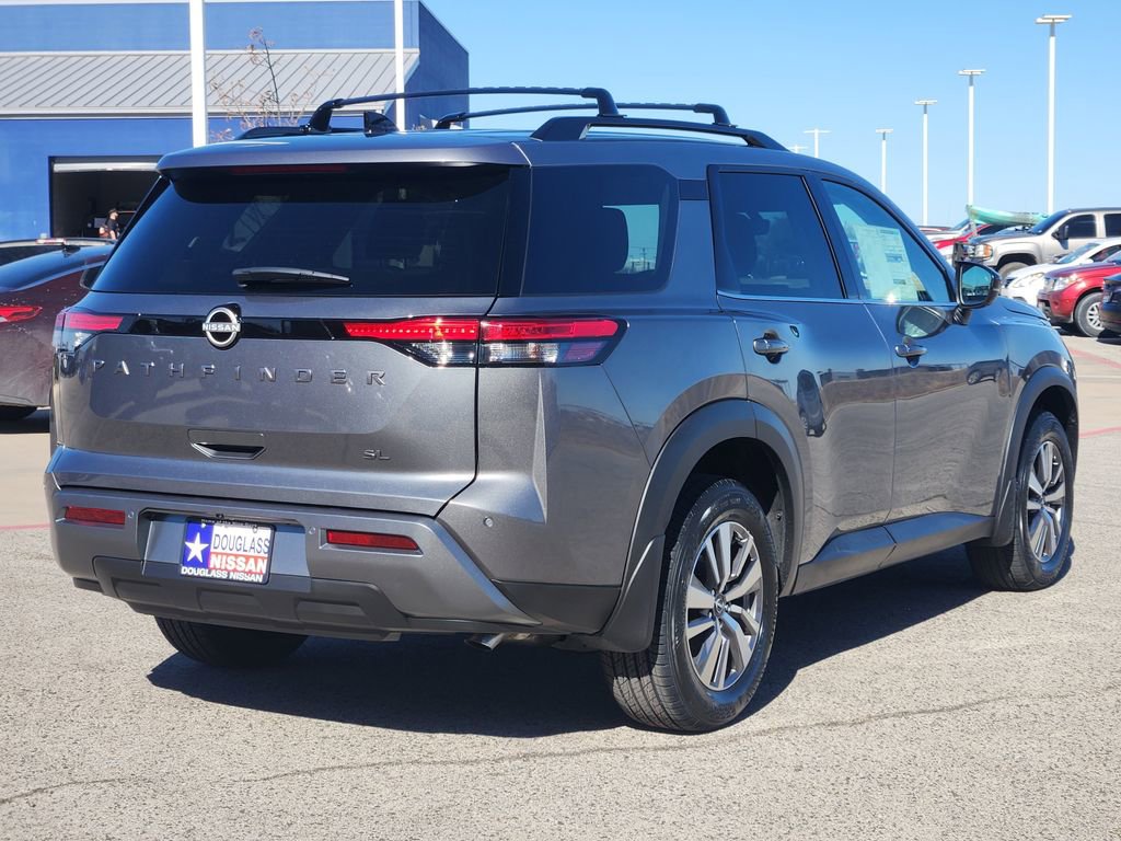 New 2026 Nissan Pathfinder SL image 3