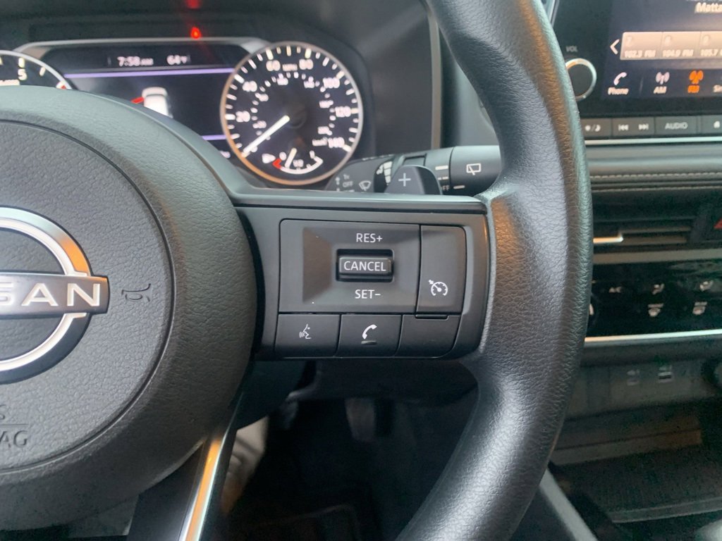 Used 2023 Nissan Rogue S image 18