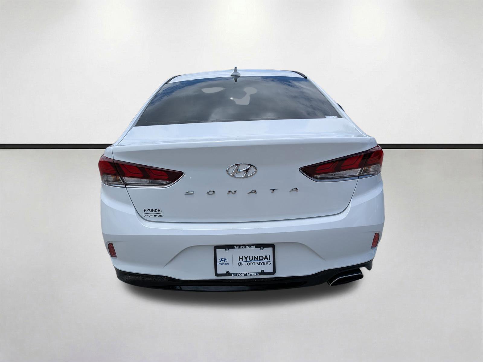 Used 2019 Hyundai Sonata SEL w/ Tech Package 02 FWD image 5