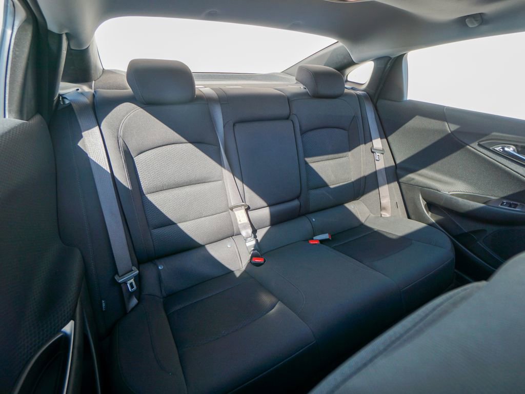 Used 2023 Chevrolet Malibu LT image 32