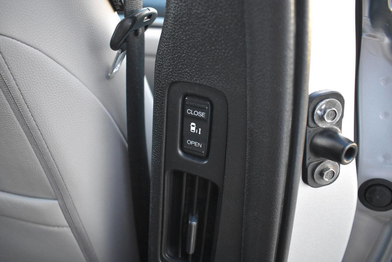 Used 2018 Honda Odyssey Elite image 43