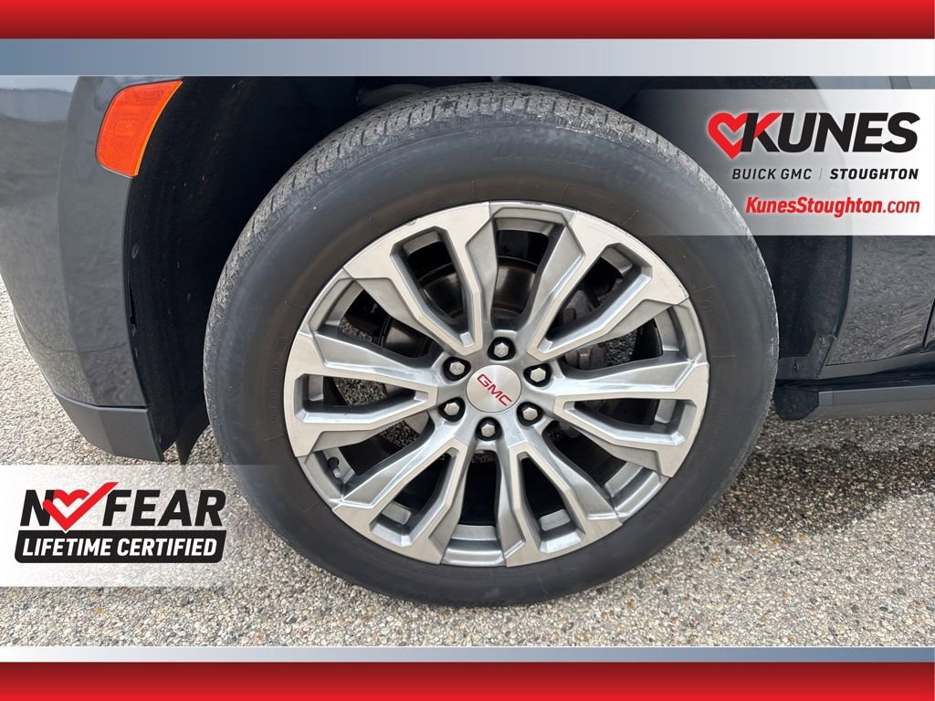 Used 2021 GMC Yukon Denali w/ Denali Premium Package image 16