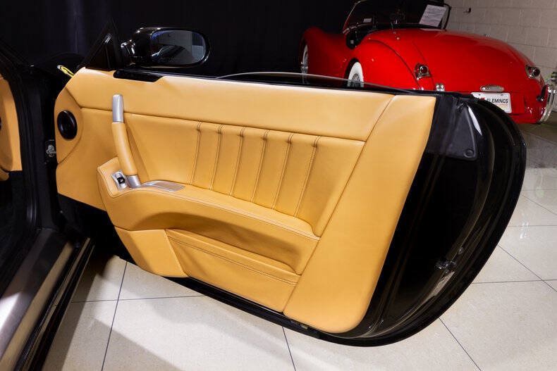 Used 2006 Ferrari 612 Scaglietti RWD image 47