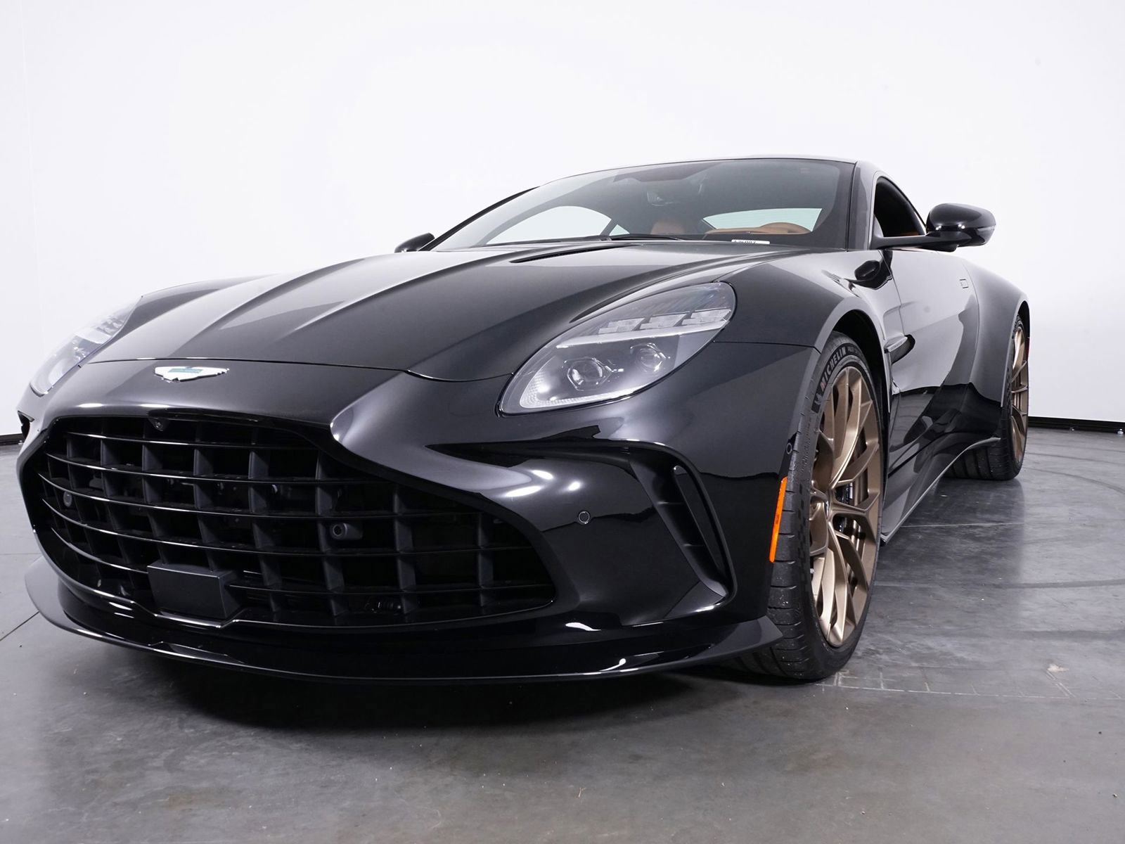 New 2026 Aston Martin V8 Vantage Coupe RWD image 25