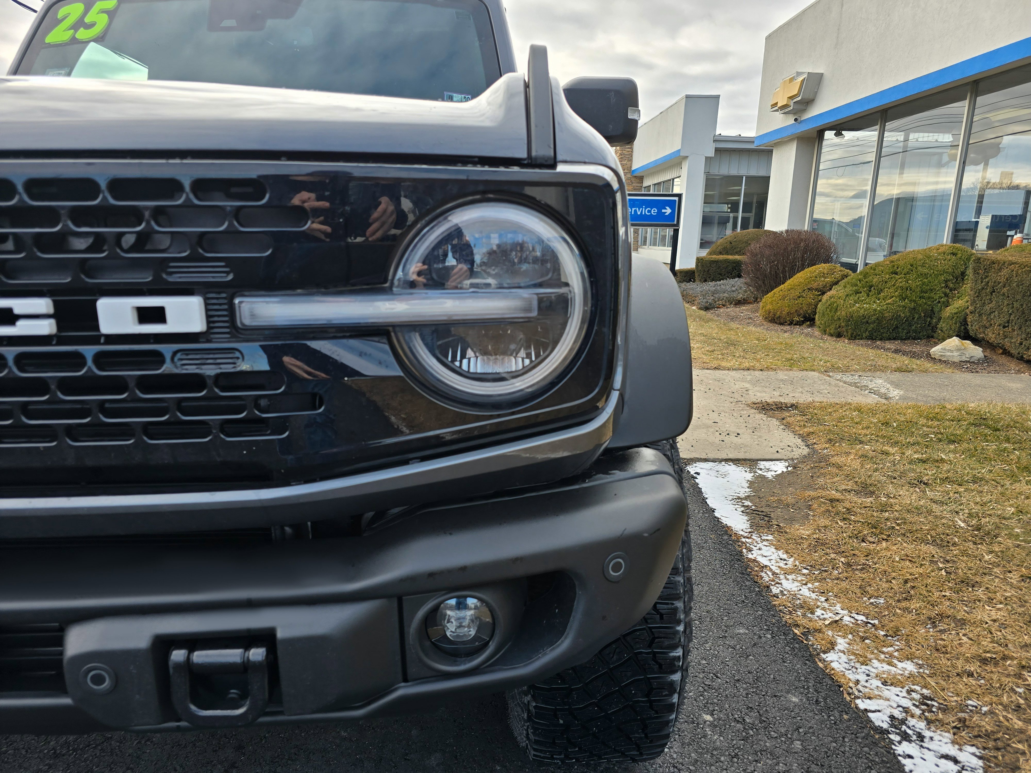 Used 2023 Ford Bronco Wildtrak image 9