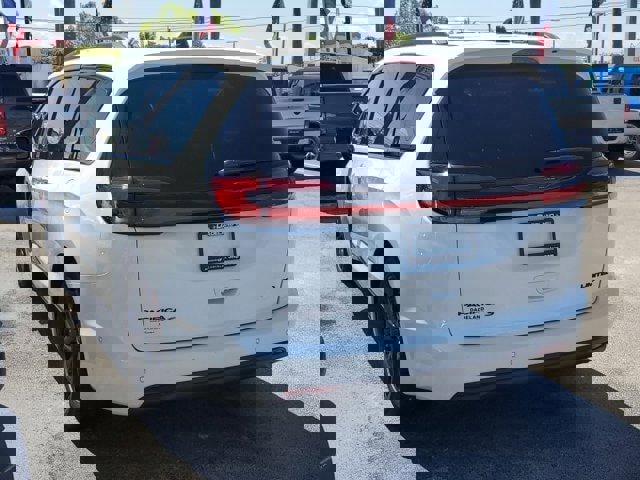 New 2024 Chrysler Pacifica Limited w/ S Appearance Package image 3