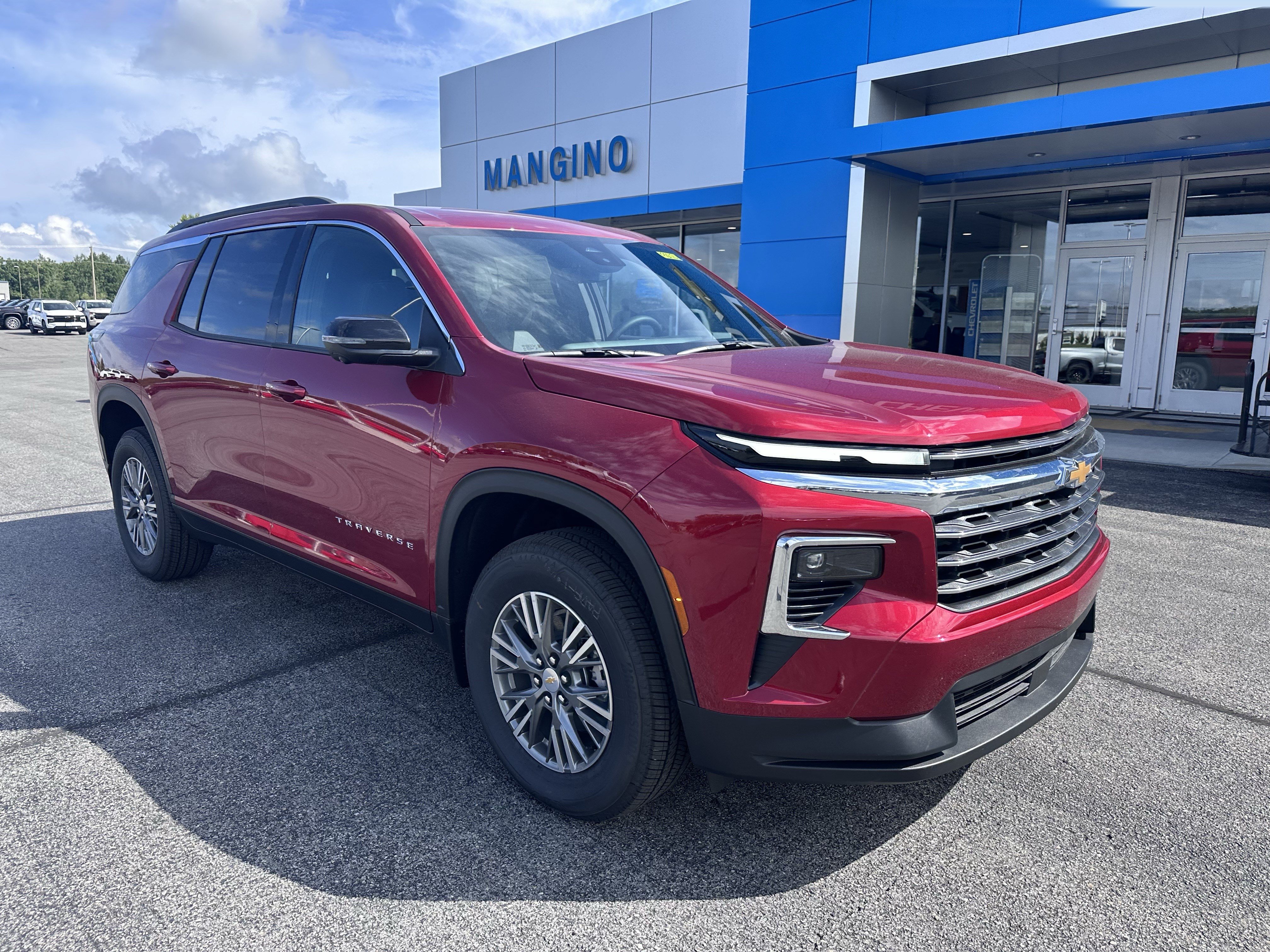New 2026 Chevrolet Traverse LT w/ Driver Confidence Package AWD/4WD image 2