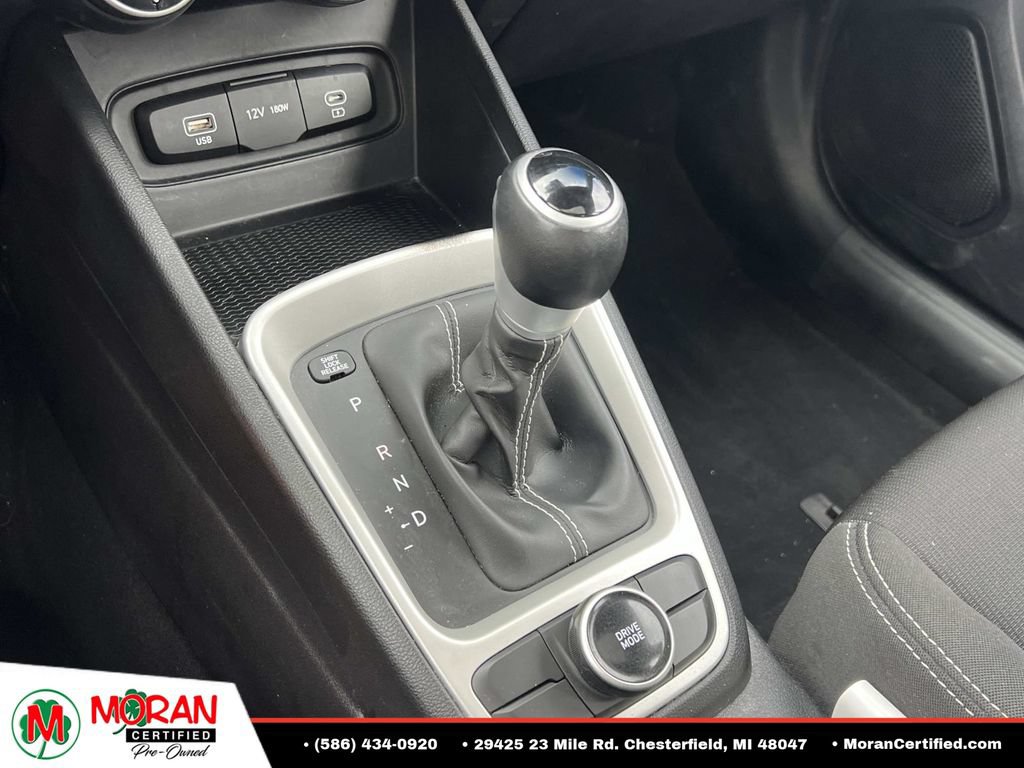 Used 2023 Hyundai Venue SEL FWD image 24