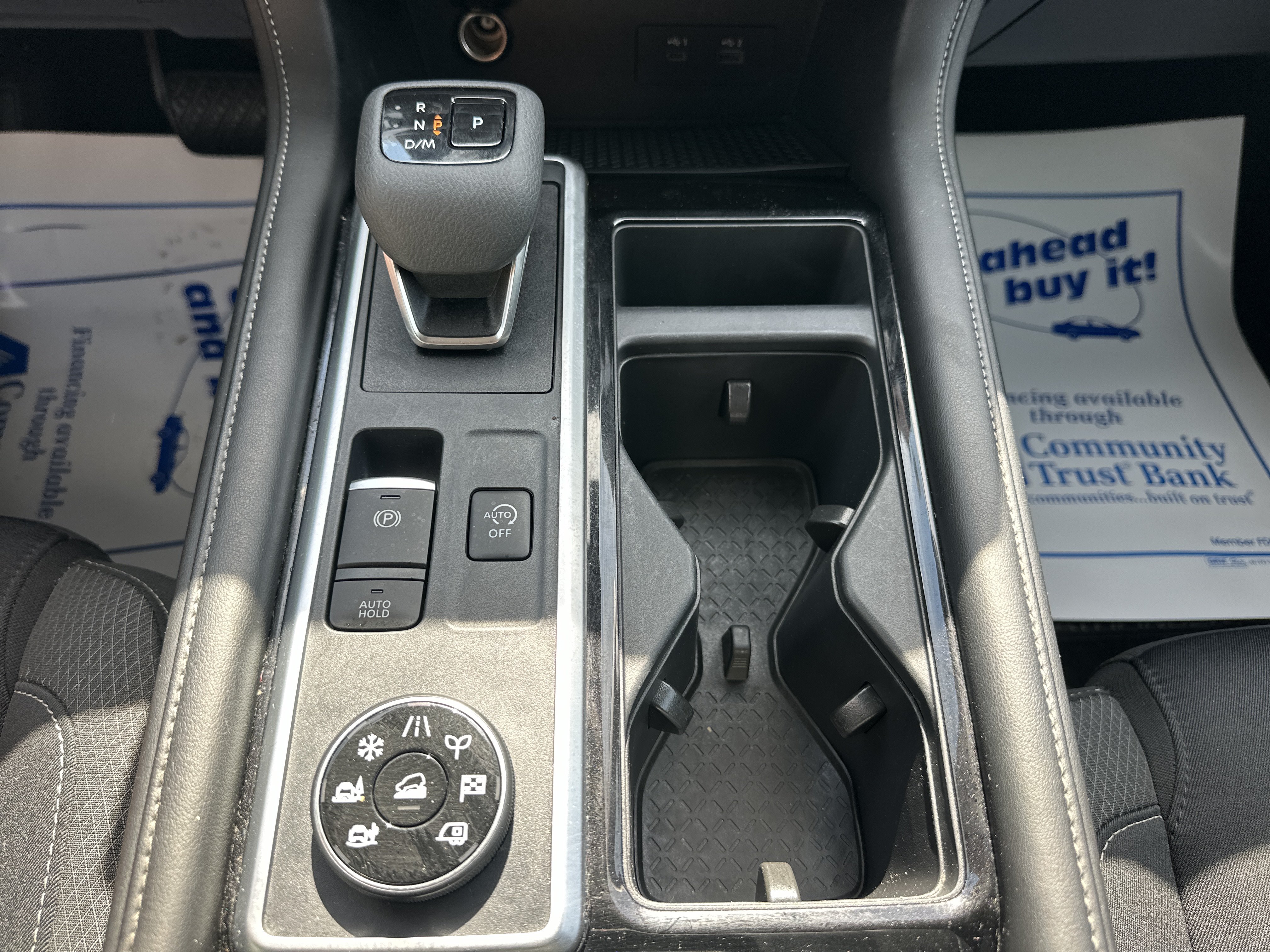 Used 2024 Nissan Pathfinder SV AWD/4WD image 17