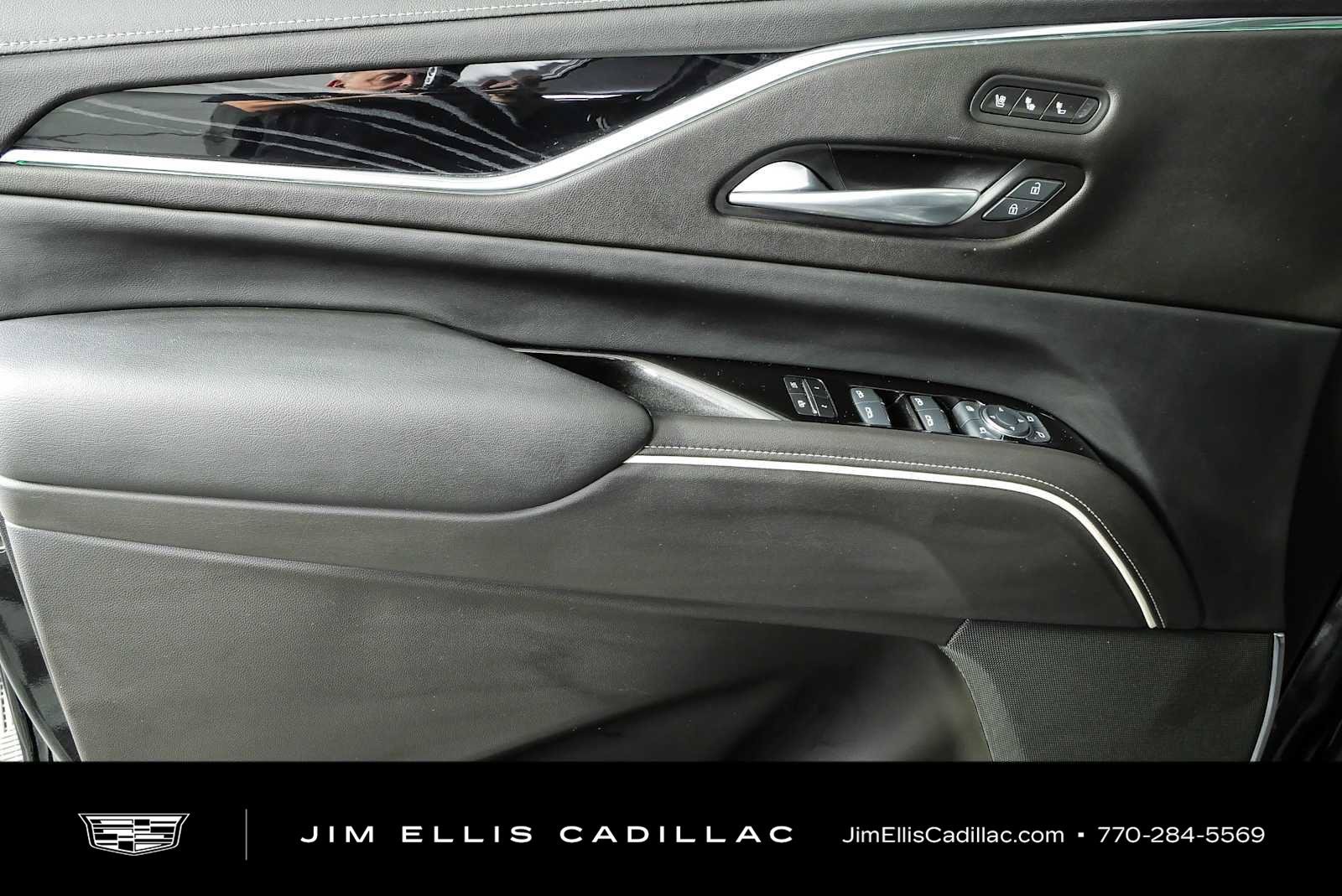 Certified 2024 Cadillac Escalade Sport AWD/4WD image 6