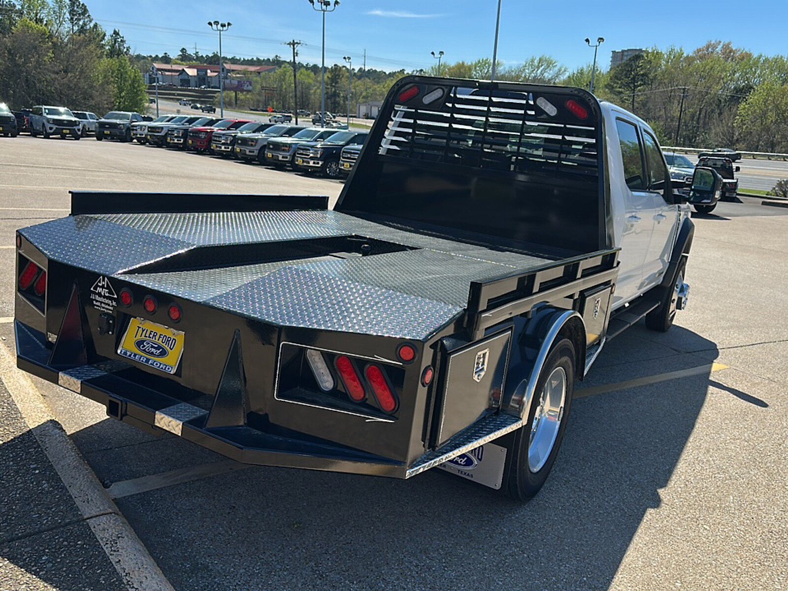 New 2026 Ford F550 4x4 Crew Cab Super Duty image 10