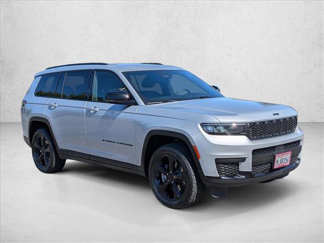 Used 2023 Jeep Grand Cherokee L Laredo AWD/4WD video 3