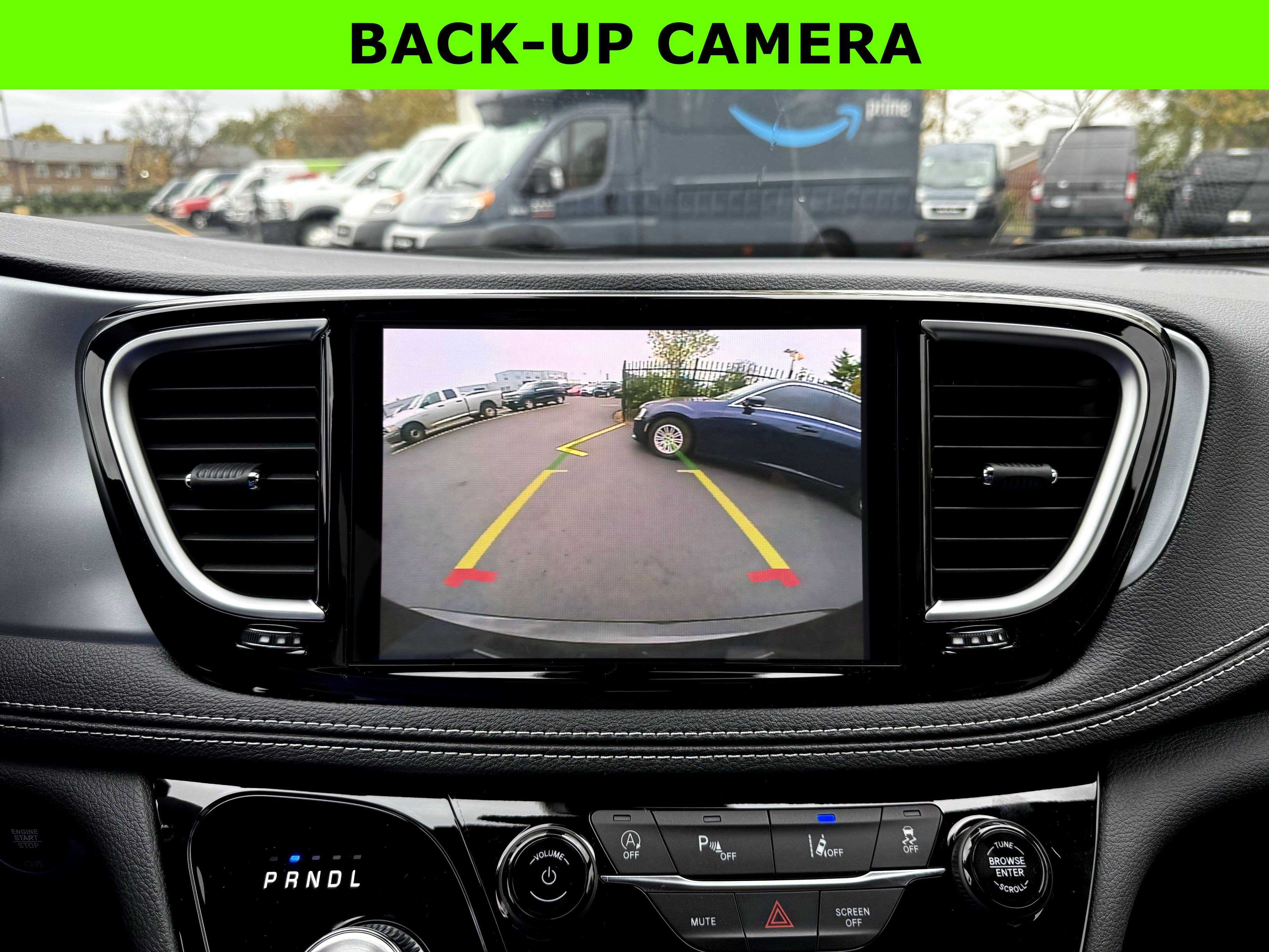 New 2026 Chrysler Pacifica Limited image 22