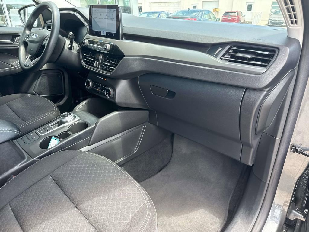 Used 2025 Ford Escape Active AWD/4WD image 13