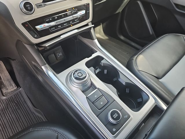 Used 2023 Ford Explorer XLT w/ Equipment Group 202A image 29