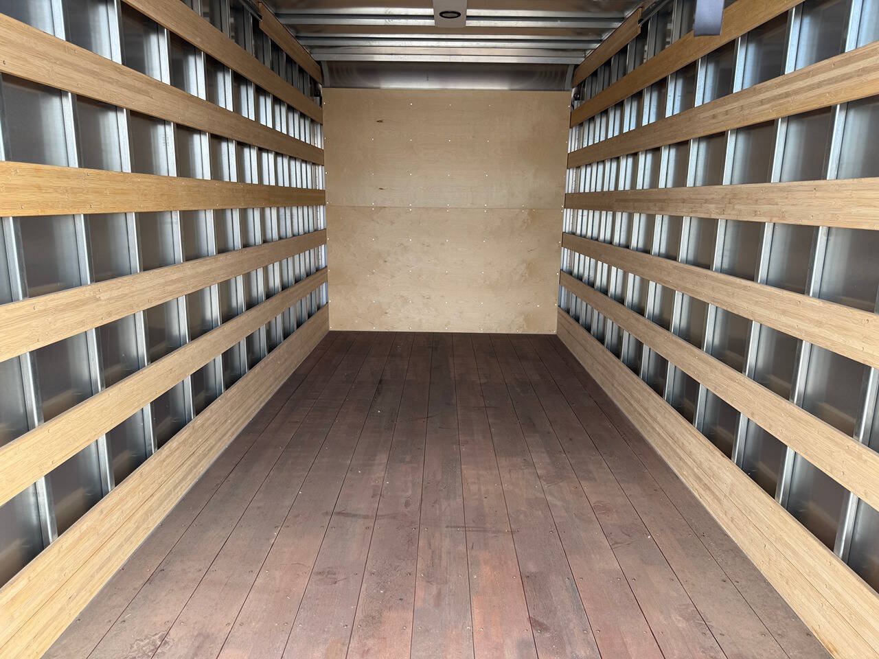 Used 2024 Chevrolet Low Cab Forward 5500HD RWD image 17