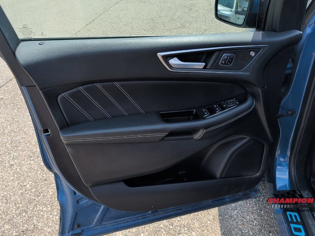 Used 2019 Ford Edge ST w/ Equipment Group 401A AWD/4WD image 14