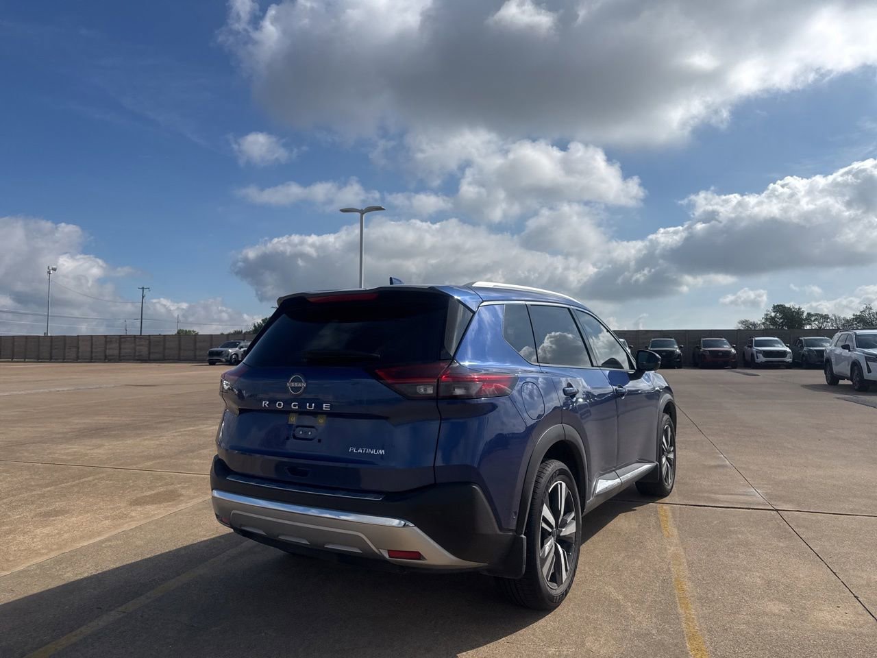 Certified 2023 Nissan Rogue Platinum w/ Platinum Premium Package FWD image 20