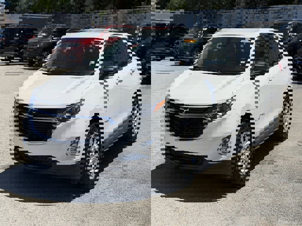 Used 2021 Chevrolet Equinox LS w/ LS Convenience Package FWD image 9