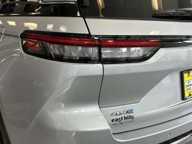 Used 2024 Jeep Grand Cherokee Limited 4xe image 9