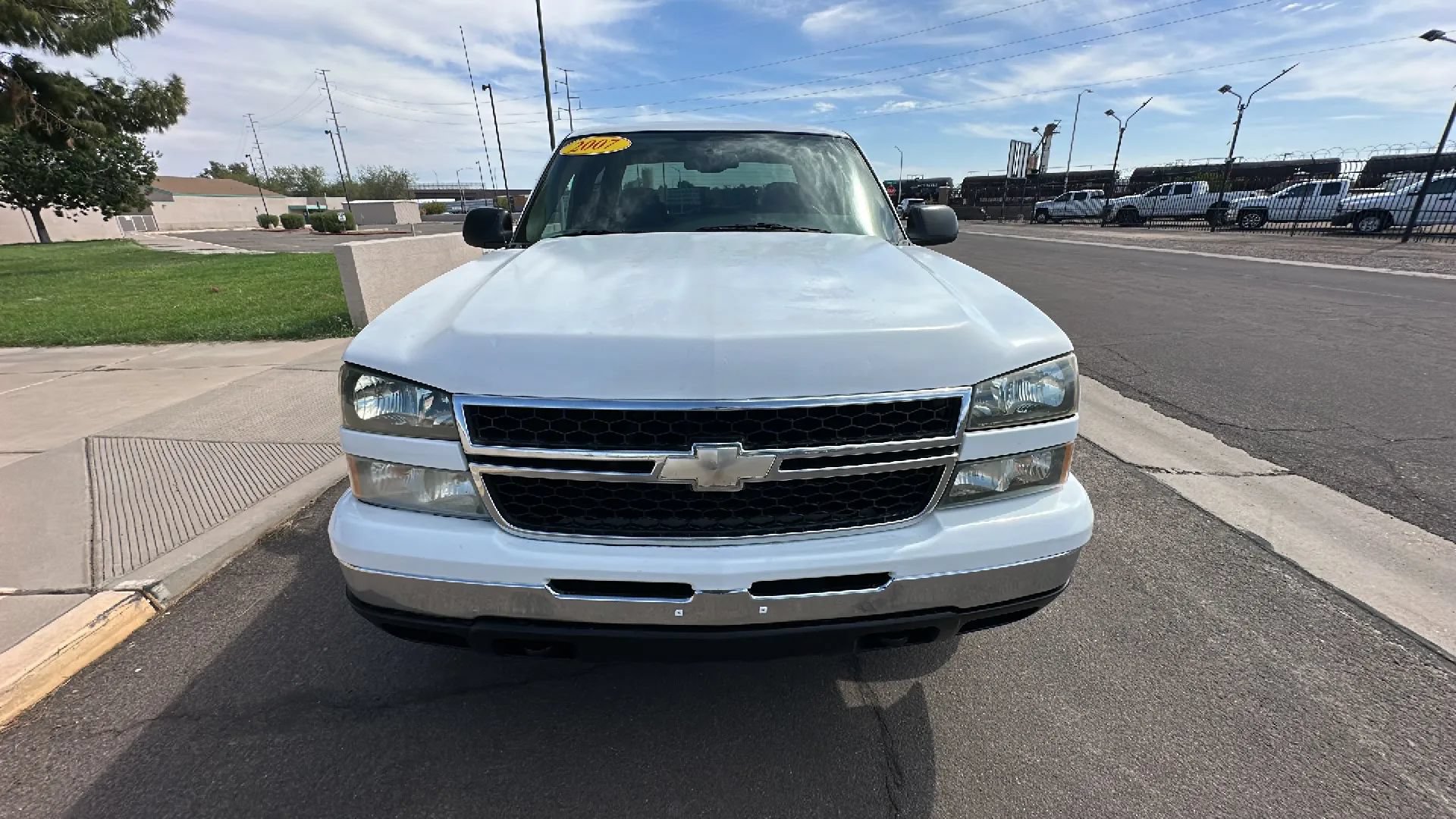 Used 2007 Chevrolet Silverado 1500 LT w/ Skid Plate Package AWD/4WD image 9