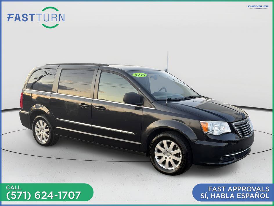 Used 2014 Chrysler Town & Country Touring FWD image 5