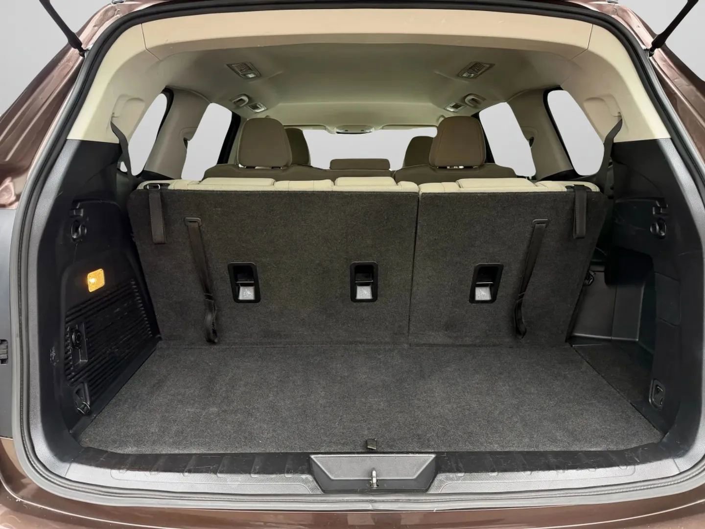 Used 2019 Subaru Ascent Premium image 17