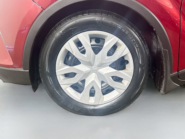 Used 2019 Toyota C-HR LE FWD image 29