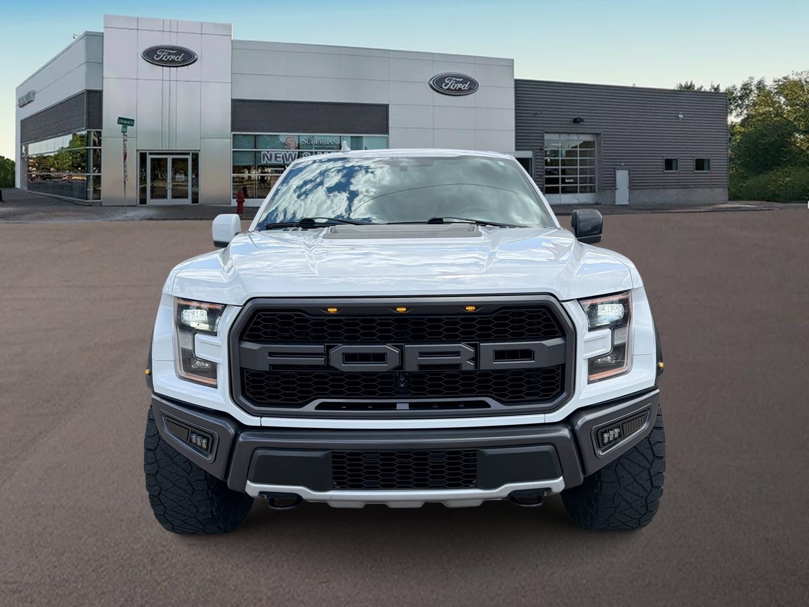 Used 2019 Ford F150 Raptor w/ Equipment Group 802A Luxury AWD/4WD image 3