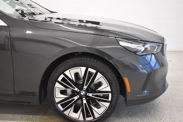 New 2027 BMW 530i xDrive w/ Premium Package AWD/4WD image 13