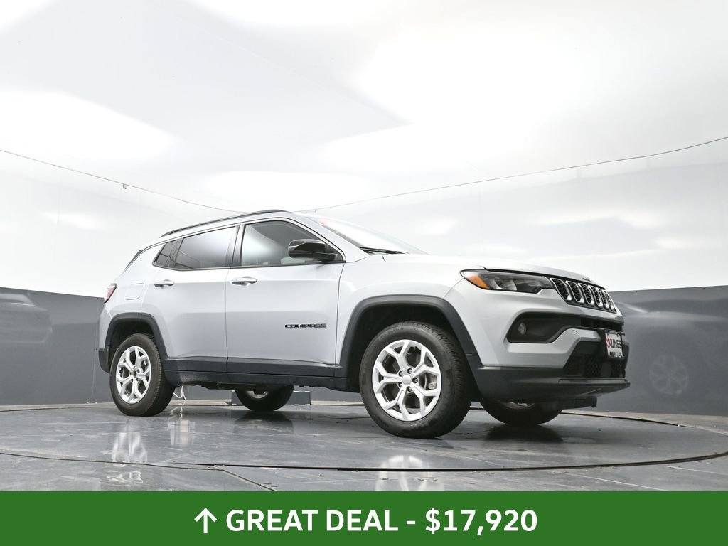 Used 2024 Jeep Compass Latitude image 52