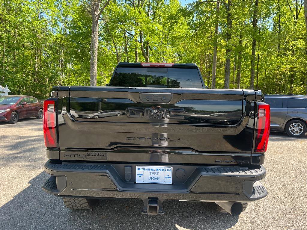 Used 2024 GMC Sierra 2500 Denali w/ Denali Reserve Package AWD/4WD image 3