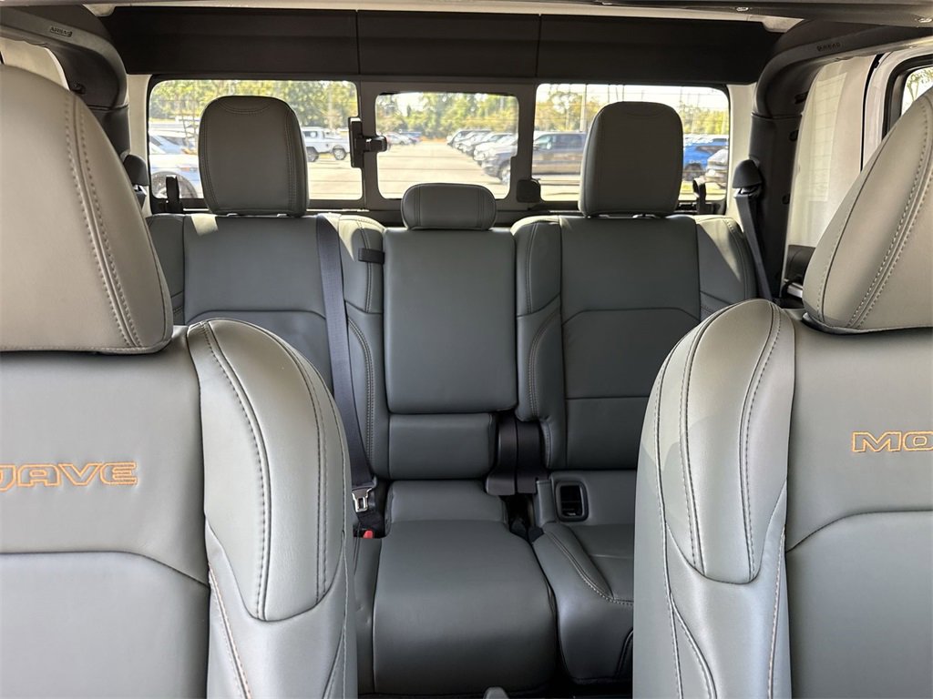 New 2025 Jeep Gladiator Mojave image 29