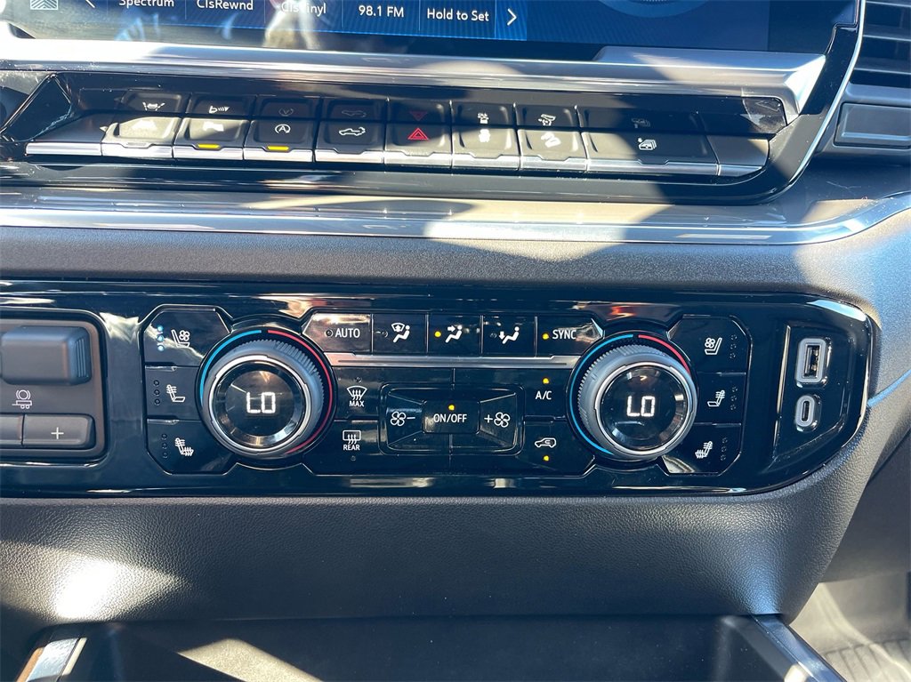 Used 2024 Chevrolet Silverado 1500 High Country w/ Technology Package image 21