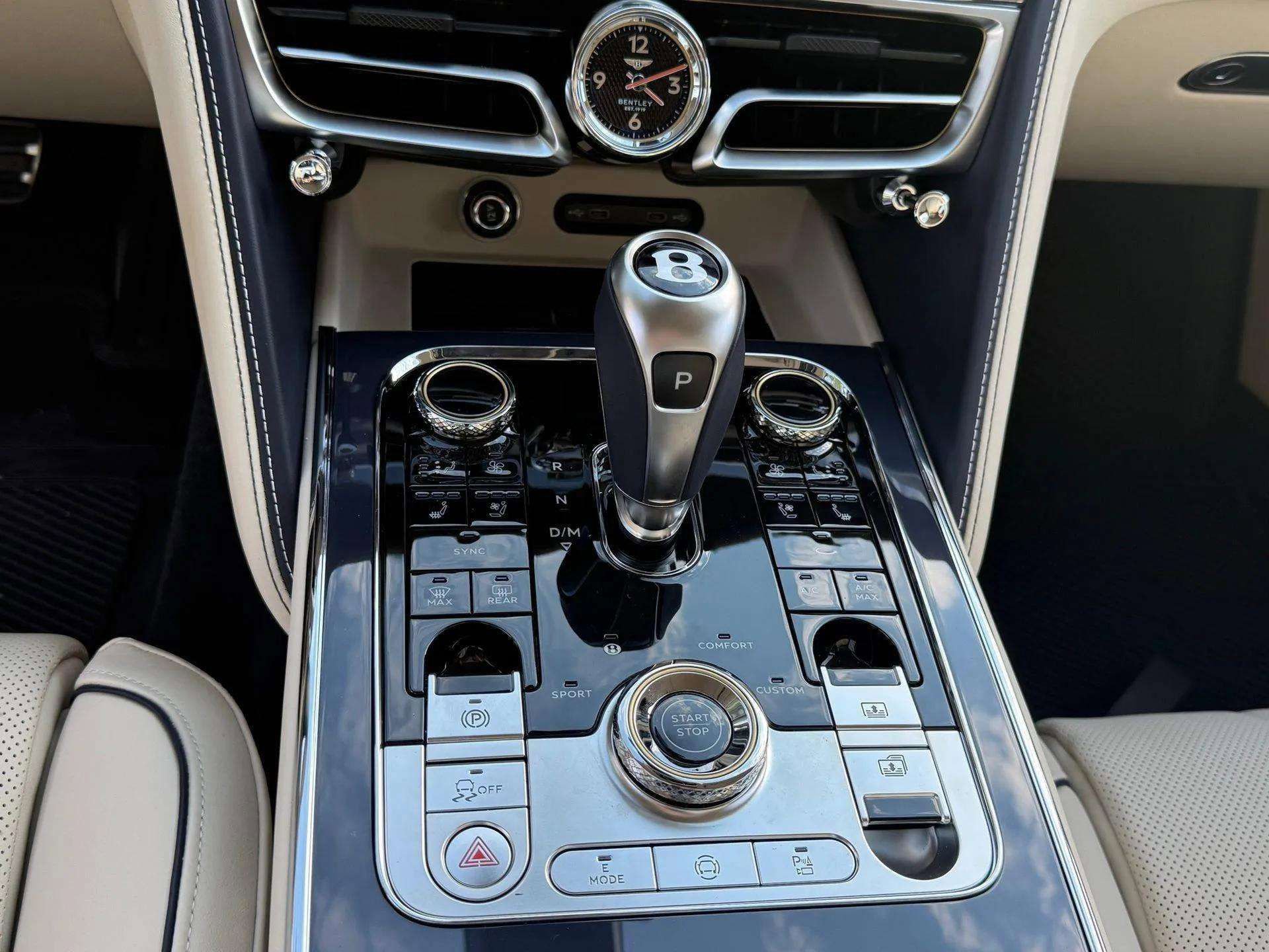New 2026 Bentley Flying Spur Plug-In Hybrid AWD/4WD image 43