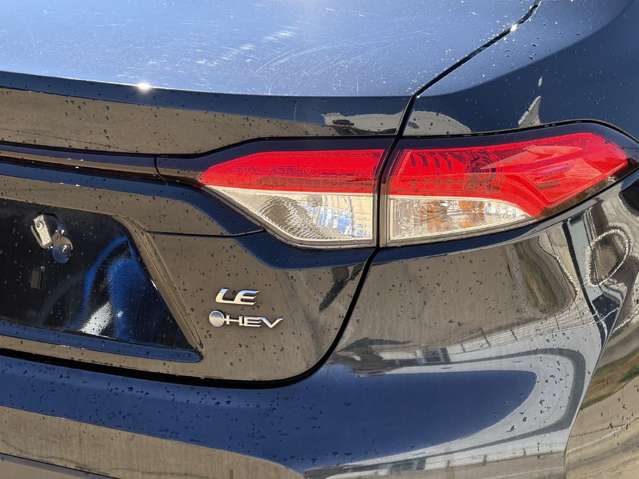 Used 2025 Toyota Corolla LE FWD image 7