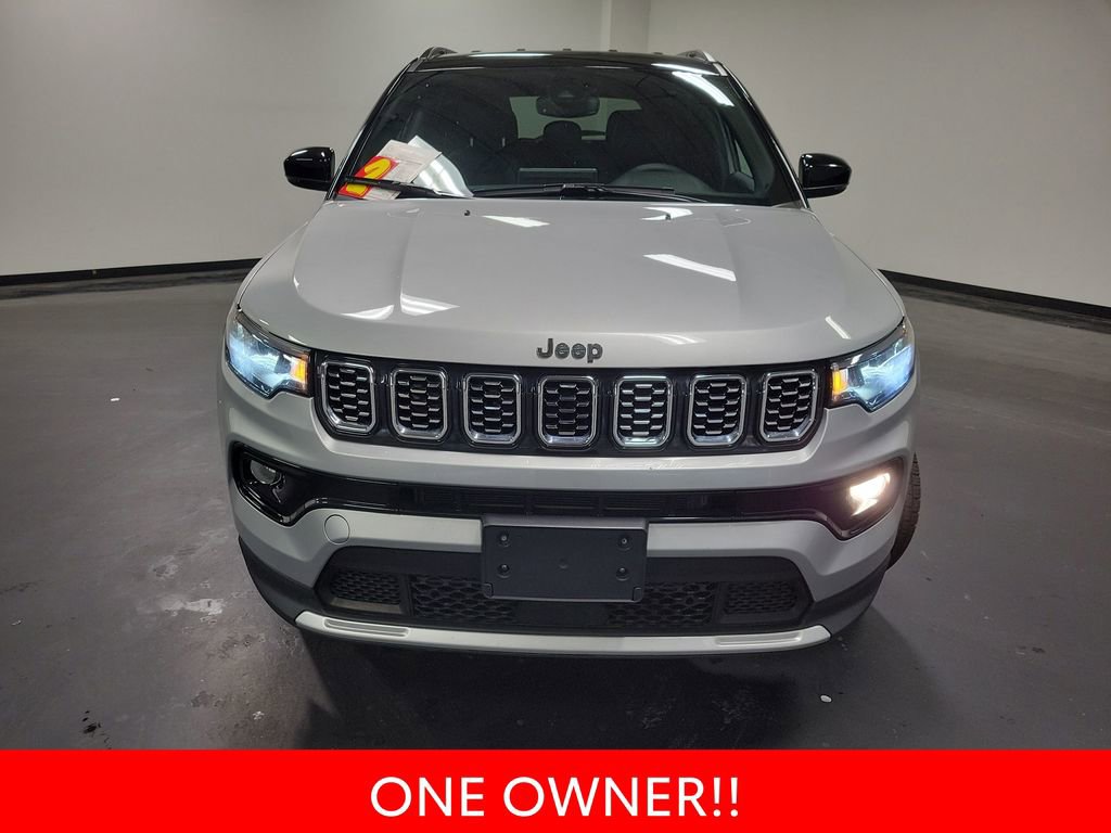 Used 2025 Jeep Compass Limited AWD/4WD image 3
