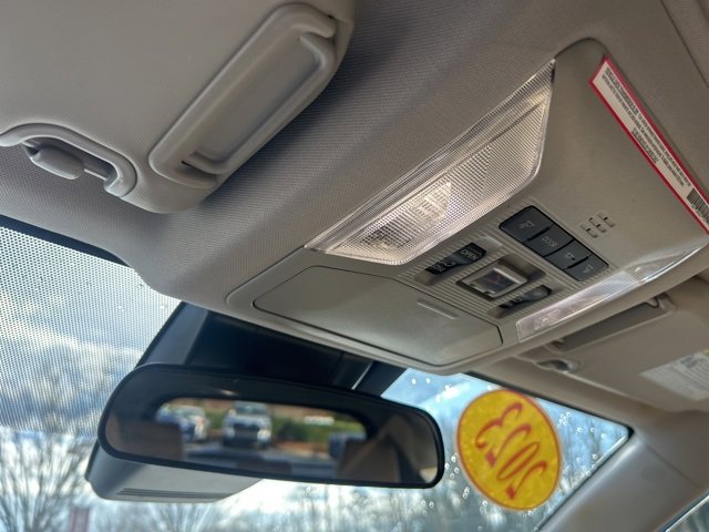 Used 2023 Toyota RAV4 XLE Premium image 26