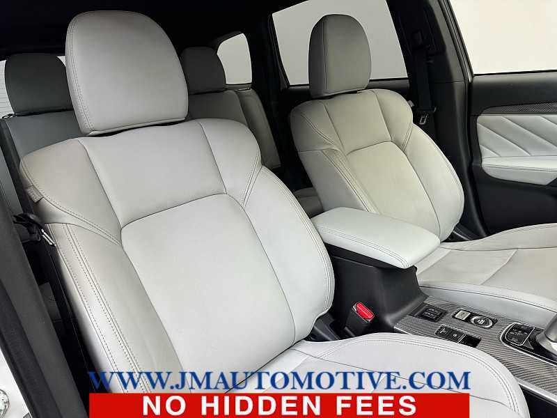 Used 2019 Mitsubishi Outlander SEL image 23