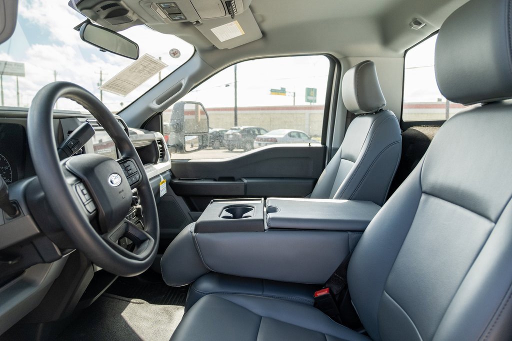 Used 2024 Ford F250 XL w/ XL Chrome Package image 11