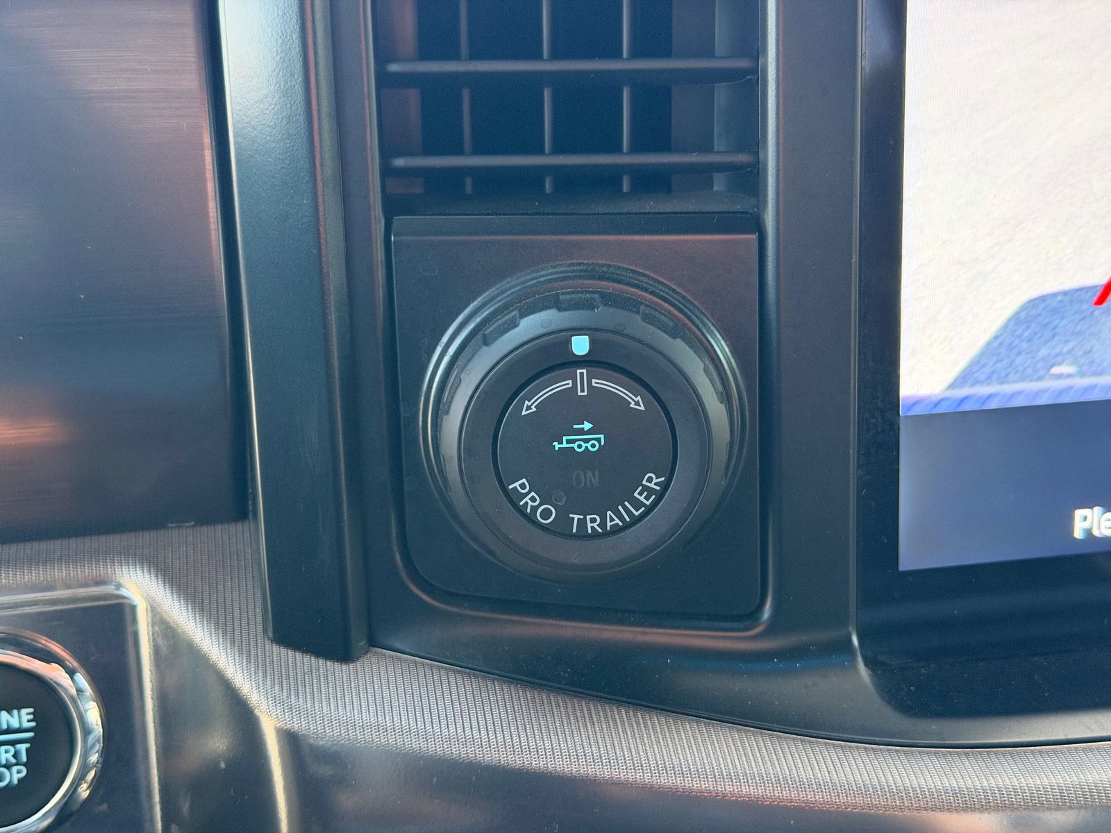 Used 2023 Ford F150 Raptor AWD/4WD image 27