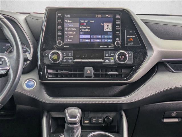 Used 2021 Toyota Highlander XLE image 14