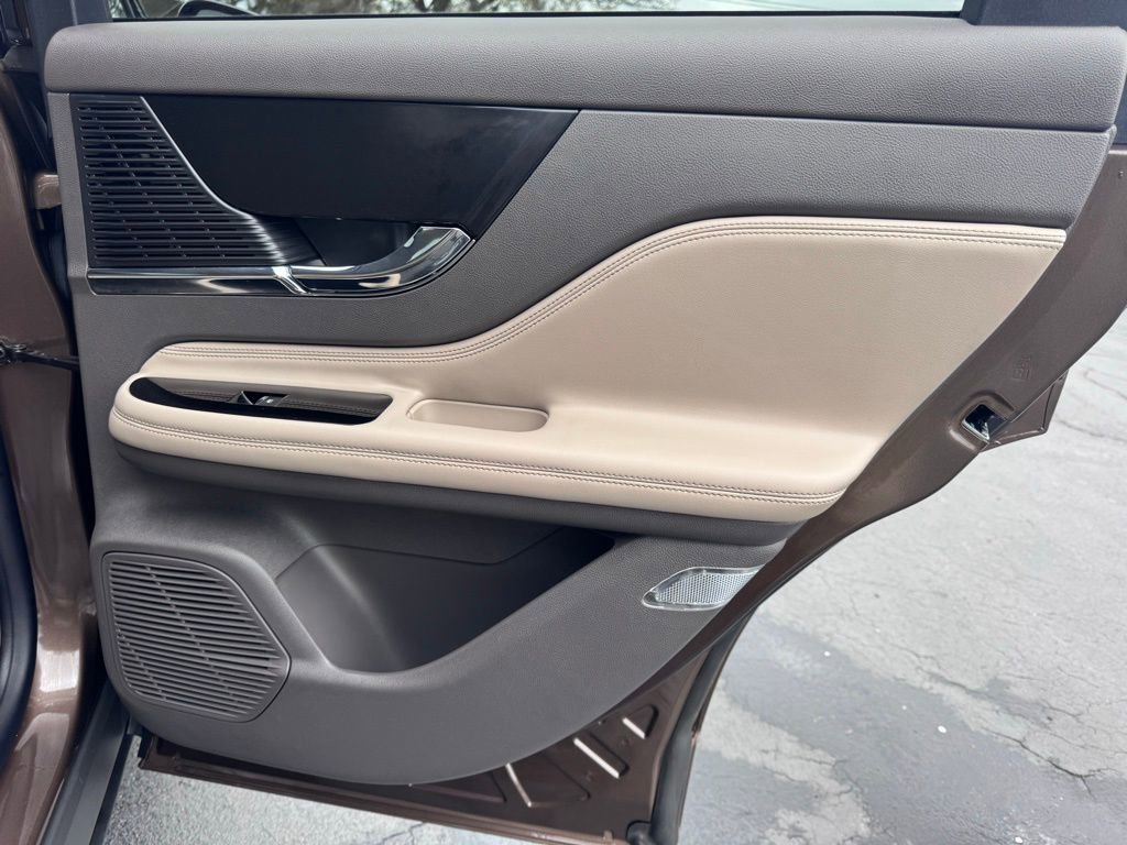 Used 2022 Lincoln Corsair FWD image 25