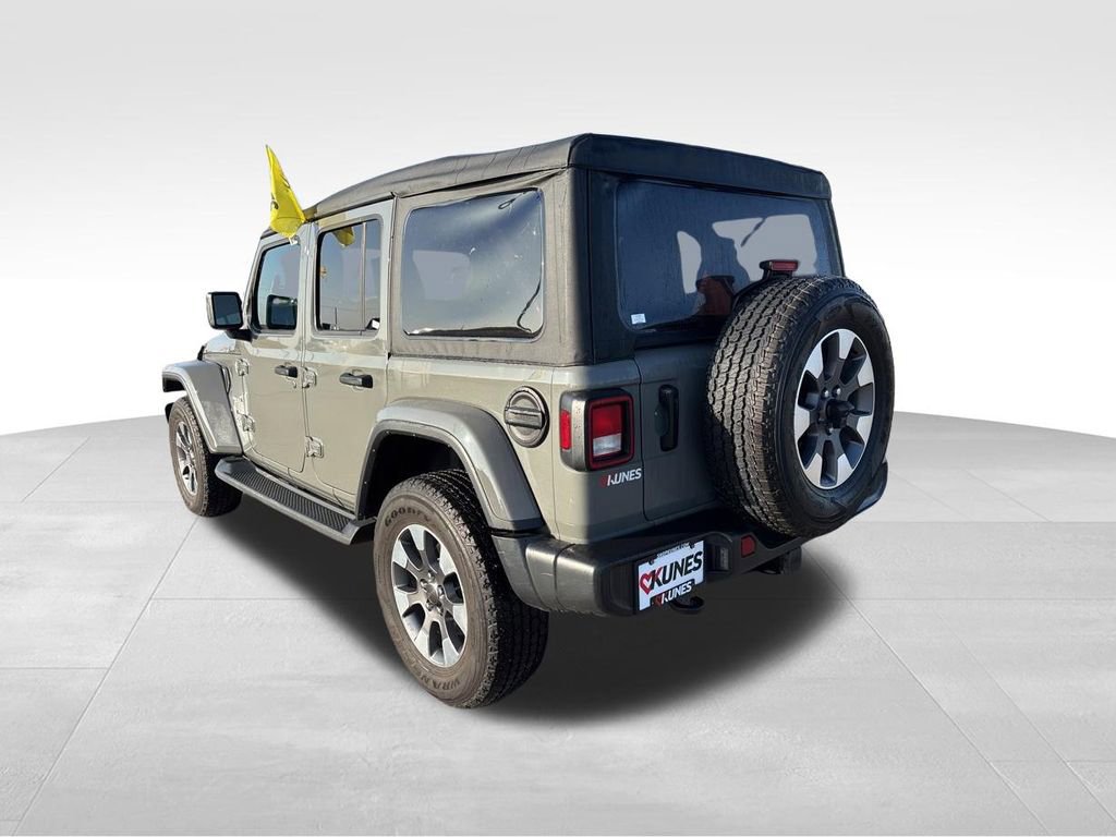Used 2023 Jeep Wrangler Unlimited Sahara w/ Cold Weather Group AWD/4WD image 7