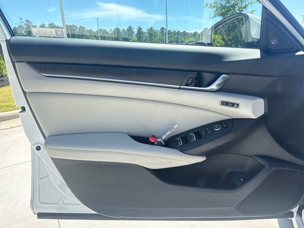 Used 2018 Honda Accord EX-L image 14