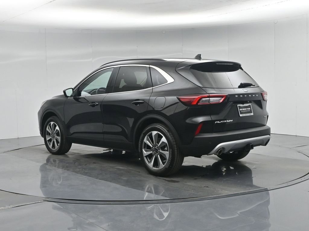 Certified 2025 Ford Escape Platinum w/ Premium Technology Package image 7