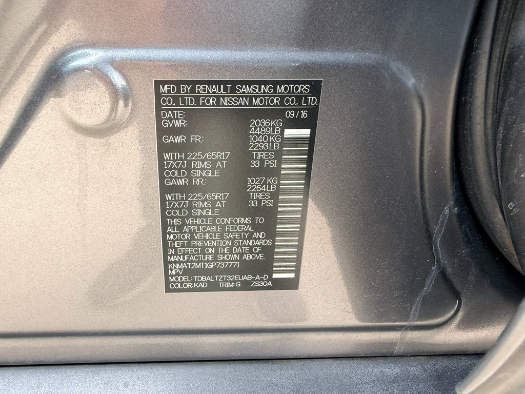 Used 2016 Nissan Rogue SV w/ SV Premium Package FWD image 30