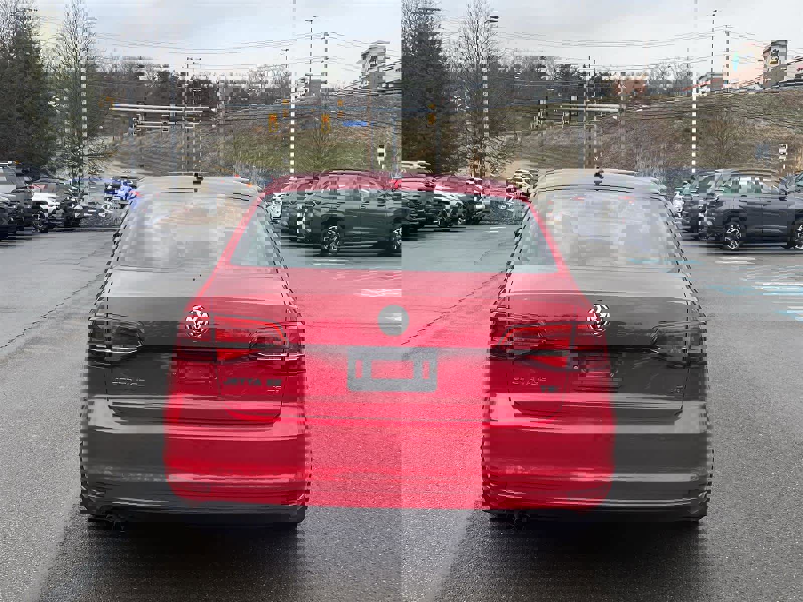 Used 2015 Volkswagen Jetta SE image 4