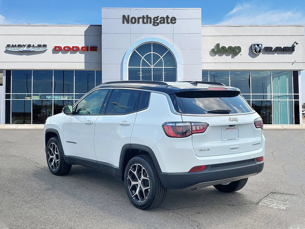 Used 2024 Jeep Compass Limited AWD/4WD image 3